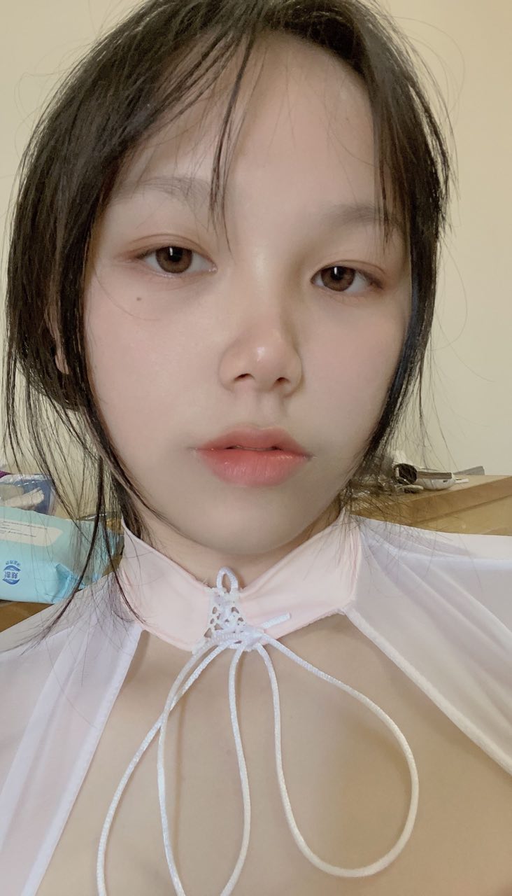 【2023-07-28】Who wants a tasty kiss with me❤️.m4v